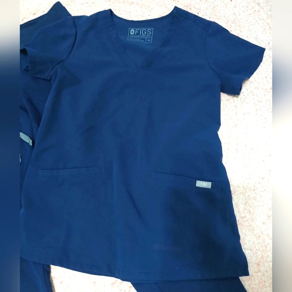 Figs navy blue scrub set - Picture 5 of 8